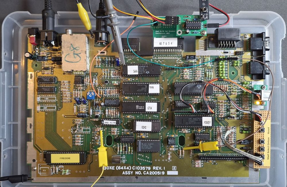Testboard.jpg Testboard.jpg
